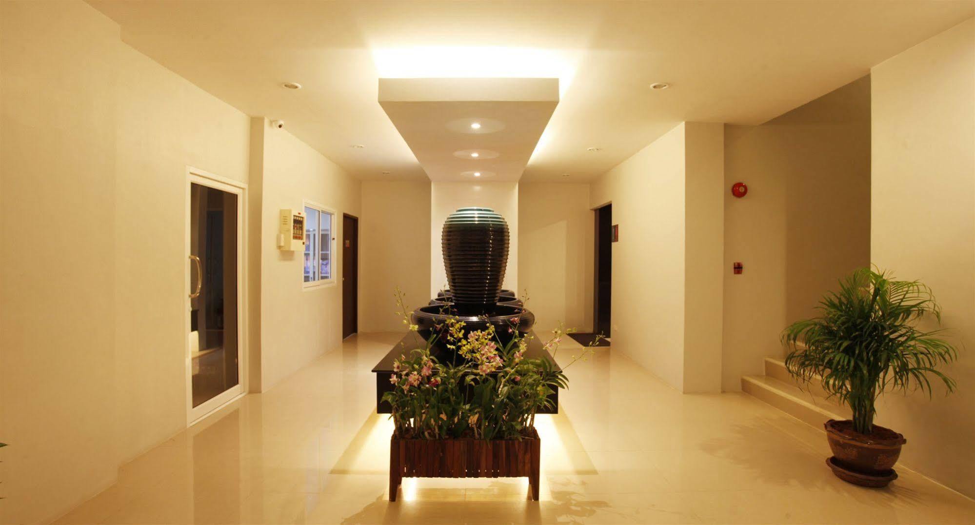 فندق Phuketفي  فندق نيز المظهر الخارجي الصورة